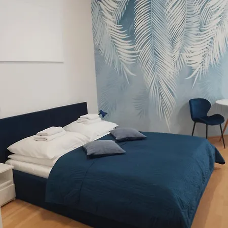 Niebieski Lwowska 56 *