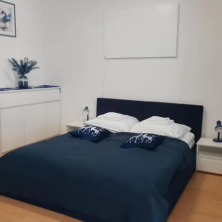 Niebieski Lwowska 56