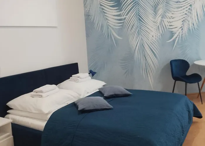 Niebieski Lwowska 56 *